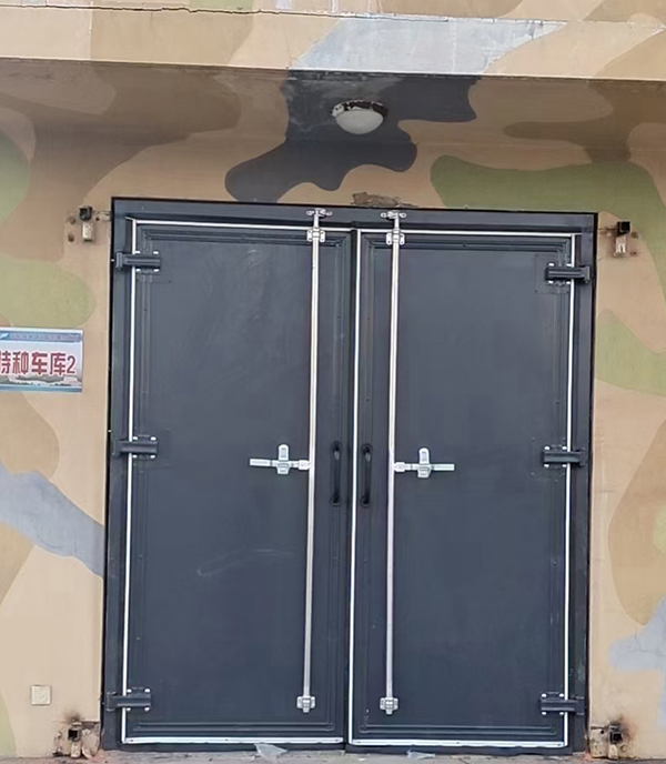 镇安工业平开门