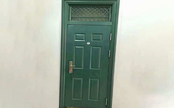 镇安学校教室门